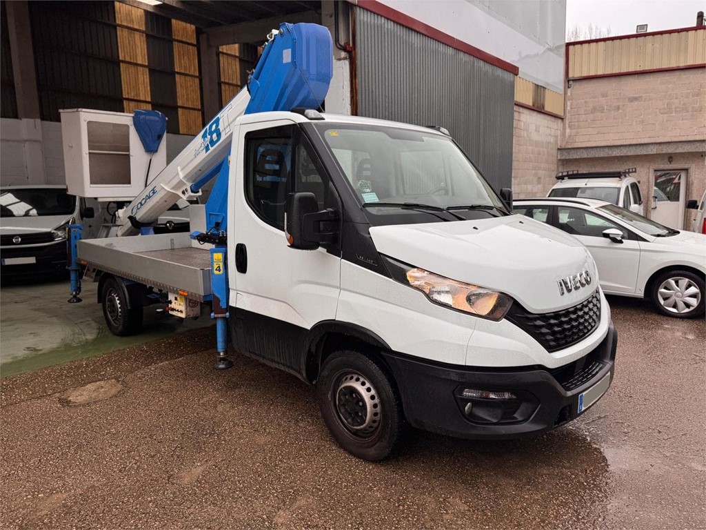 Foto 2 IVECO-DAILY CESTA  35S 14H 