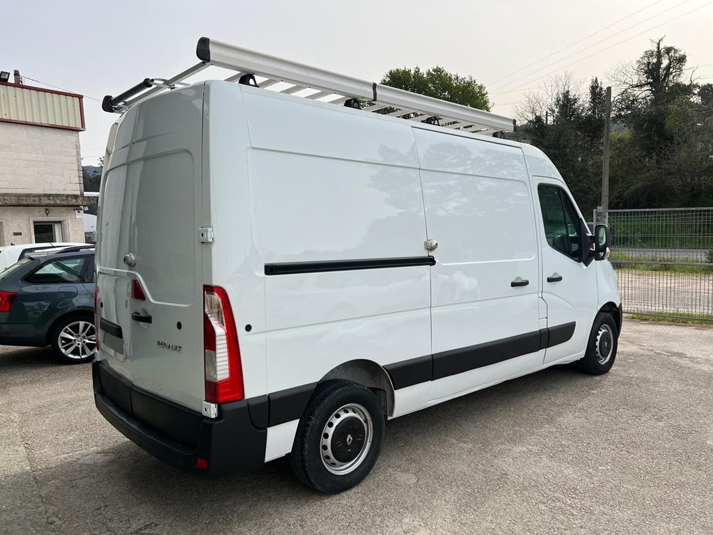 Foto 4 RENAULT-MASTER 35 L2H2 35 KGF