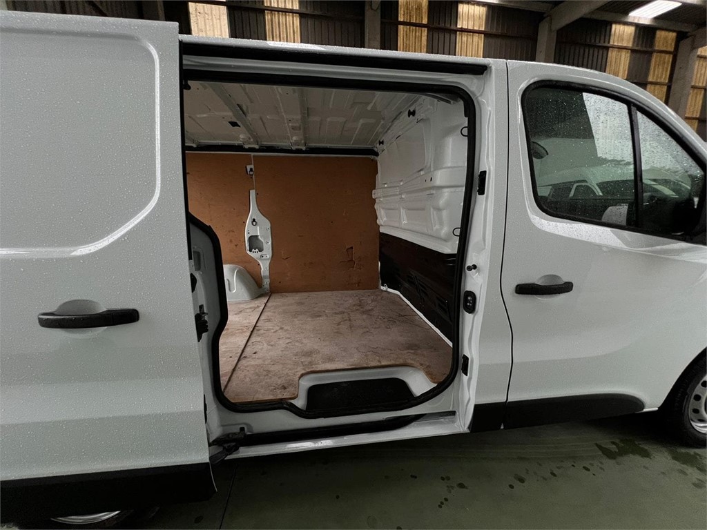 Foto 18 RENAULT-TRAFIC L1 H1 65LPN