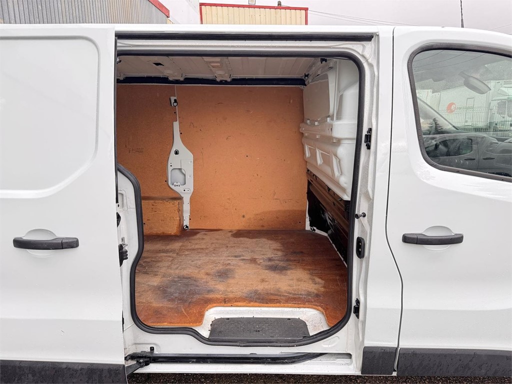 Foto 19 RENAULT-TRAFIC L1H1 40LPN